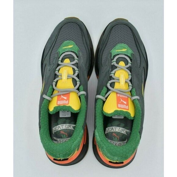 Athletic_Shoes
